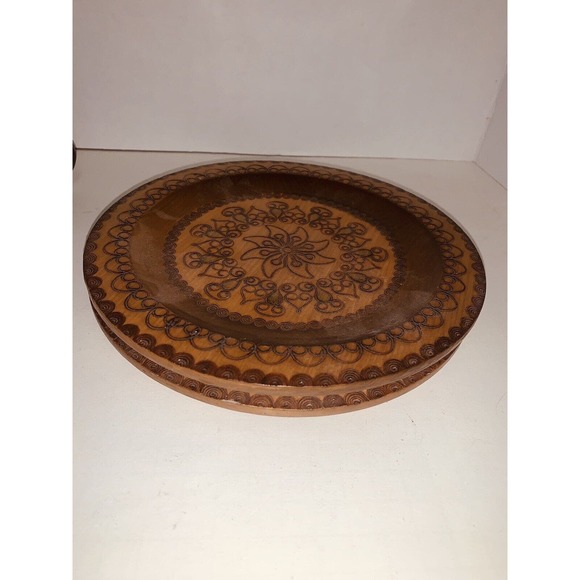 2 Vtg Spoldzielnia Rzemieslnicza Hand Carved Wooden Hanging Plates 8.5" Poland - Picture 11 of 11